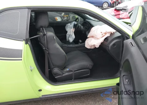 2023 Dodge Challenger R/T z USA, uszkodzony, nr VIN 2C3CDZBT8PH634440